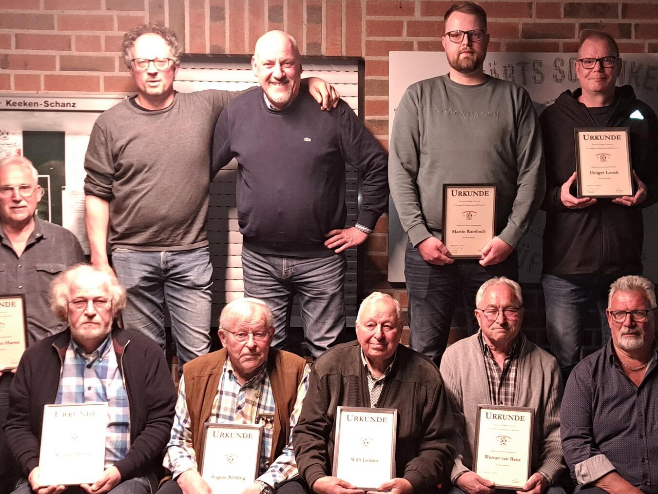 Die Jubilare des FC Schenkenschanz-Düffelward. Foto: privat