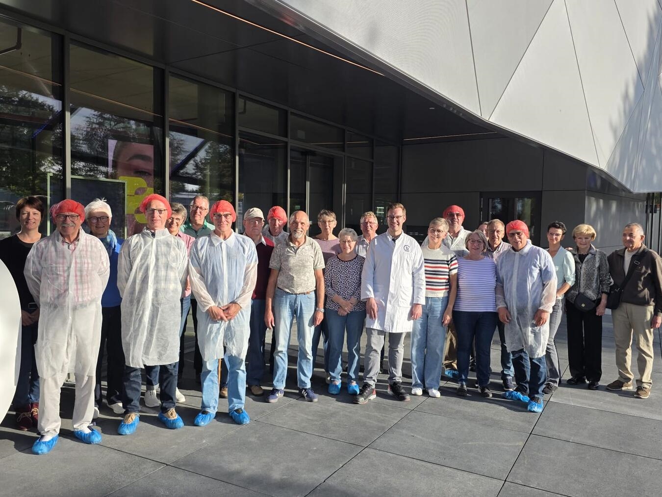 "KAB Millingen besucht bb med - Gruppenfoto, berufliche Weiterbildung, Gesundheitssektor"