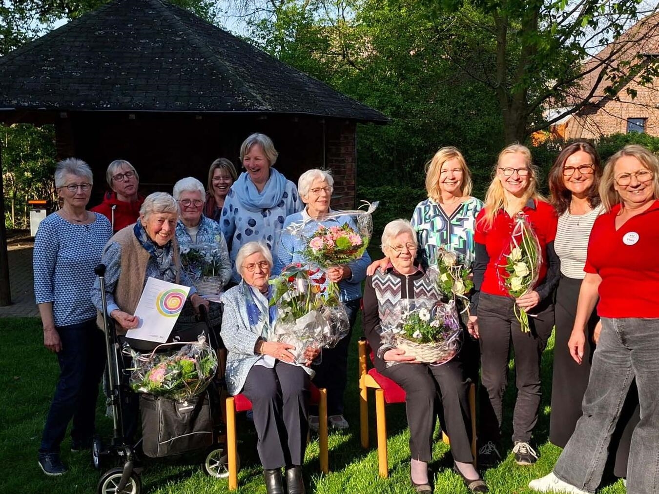 Die kfd Veen hat auch zahlreiche Mitglieder geehrt. Foto: kfd