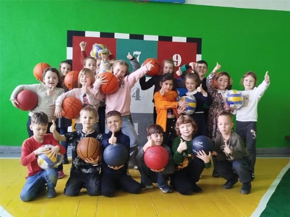 Die Kinder bedanken sich bei den Spendern vom Niederrhein. Foto: privat