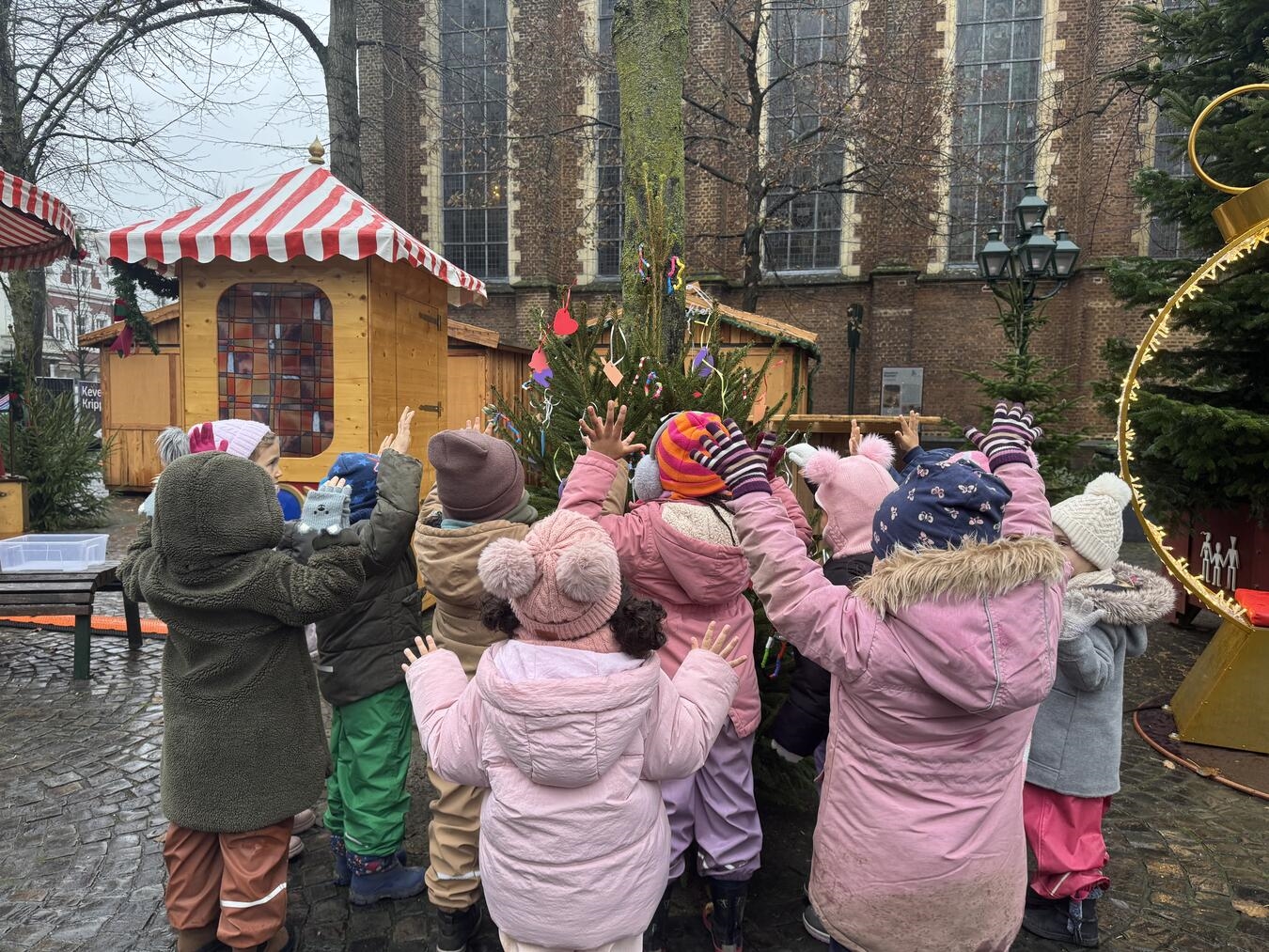 Die Kindergartenaktion ist zu einer Tradition vom „Kevelaerer Krippenmarkt“ geworden.Foto: Wallfahrtsstadt Kevelaer 