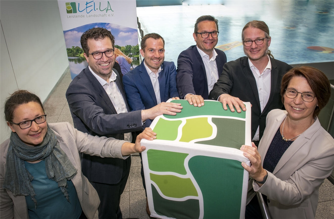 Die Kommunen Geldern, Kevelaer, Straelen und Nettetal bilden seit 2016 gemeinsam die Leader-Region „Leistende Landschaft“ („Lei.La“). Bis 2027 stehen Engagierten Fördermittel für Projekte zur Verfügung. Die Bürgermeister der Region freuen sich auf den Austausch beim Regionalforum am 3. März.Foto: Gerhard Seybert