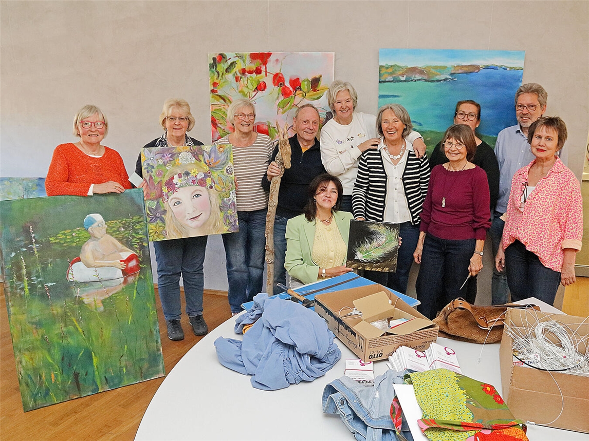 Die Künstler der Künstlergemeinschaft Alpen präsentieren wieder ihre Arbeiten. NN-Foto: Theo Leie