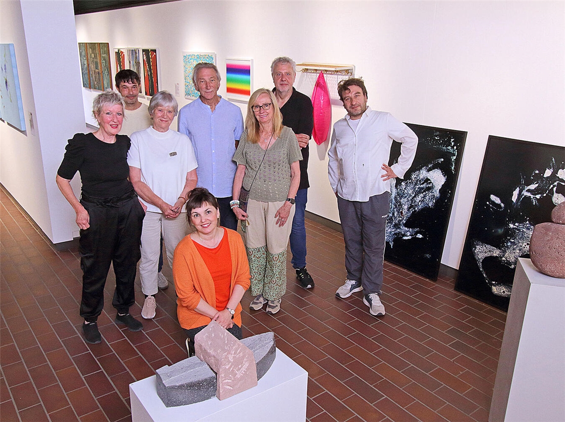 Die Künstler zeigen in ihrer Ausstellung ganz unterschiedliche Arbeiten. NN-Foto: Theo Leie