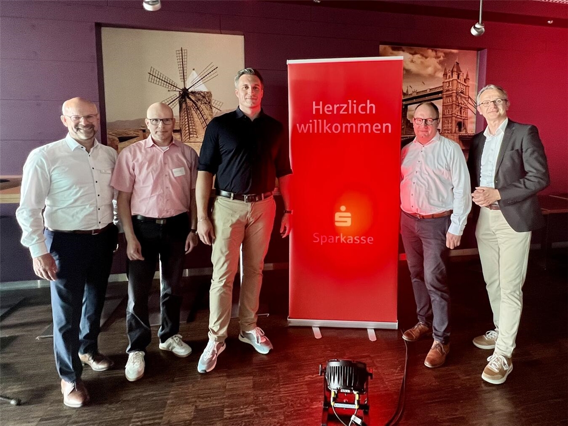 "Kundenveranstaltung zur Förderung von Unternehmen, Thema: 'Förderchancen nutzen – Zukunft gestalten', organisiert von Sparkasse Rhein-Maas"