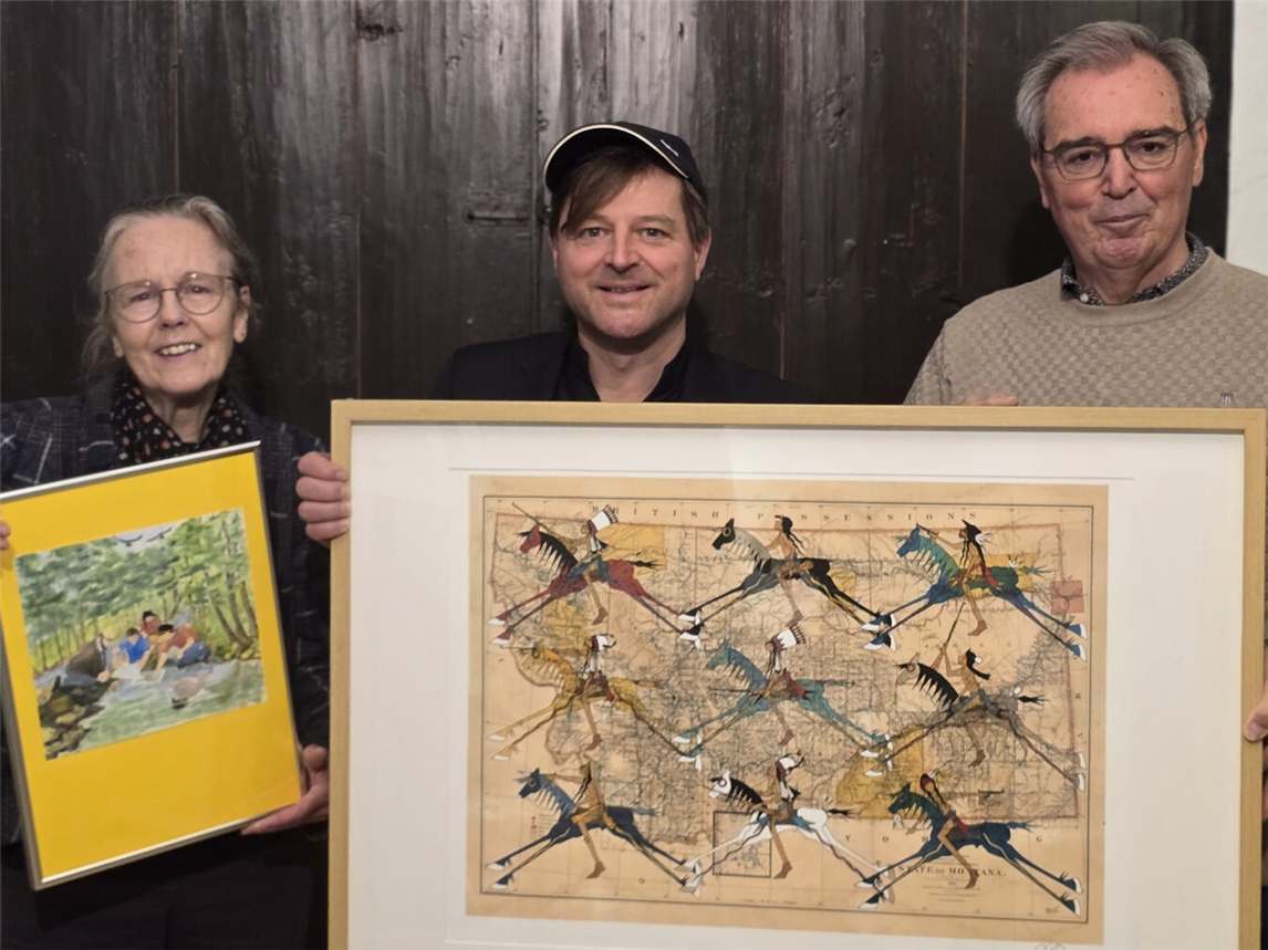 "Kuratoren Joke Ruijs, Frank Mehring, Josef Gietemann bei Ausstellungseröffnung"
