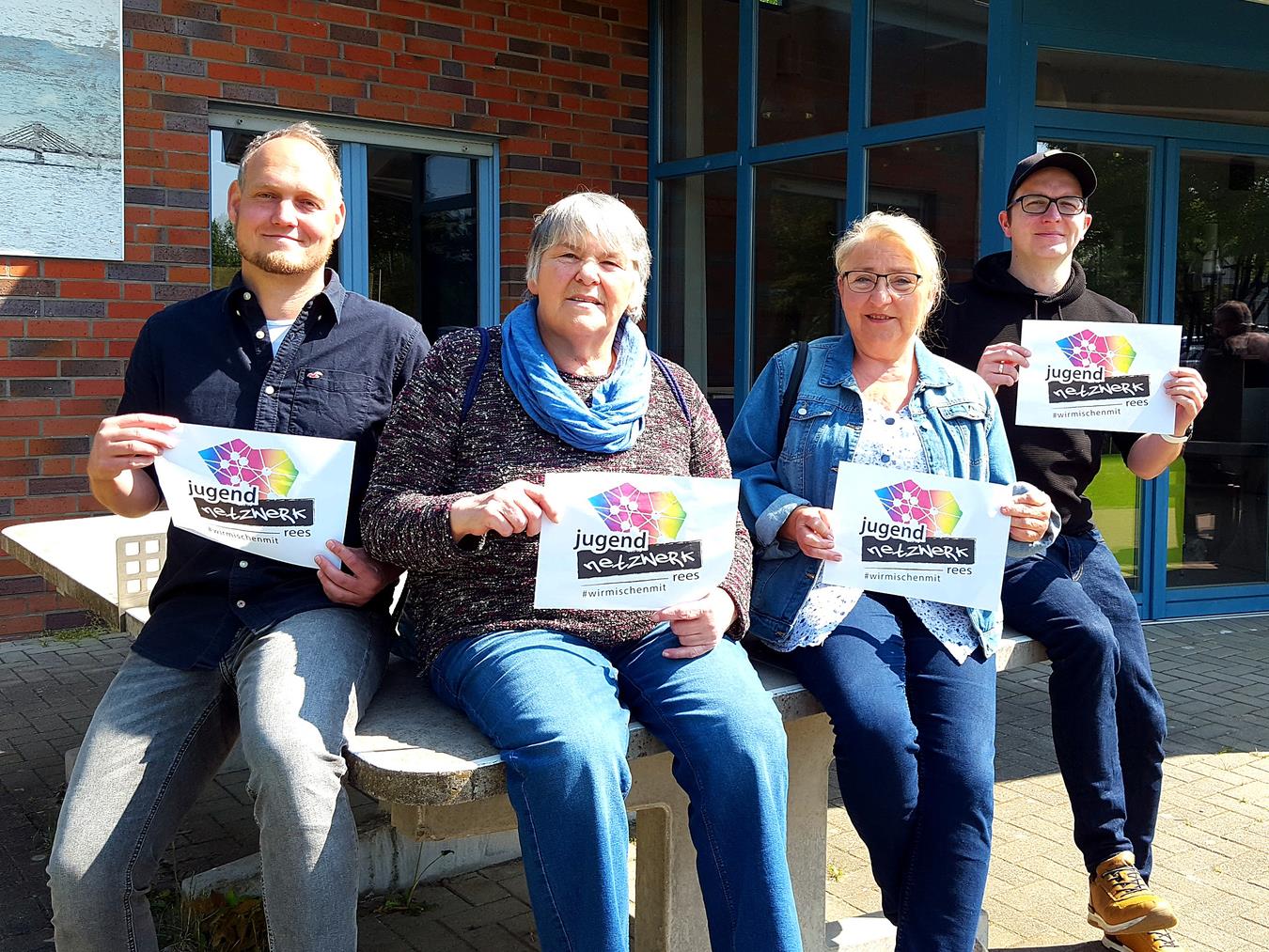 Die Leiter der Jugendhäuser: Norman Gebbing-Koltsch (Remix), Hanni Peters (K.O.T. Haldern), Beatrix Kruse (Relaxx Mehr) und Benedikt Kosel (evangelisches Jugendhaus Haldern, v. l.). NN-Foto: MB