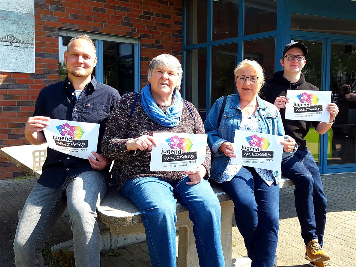 Die Leiter der Jugendhäuser: Norman Gebbing-Koltsch (Remix), Hanni Peters (K.O.T. Haldern), Beatrix Kruse (Relaxx Mehr) und Benedikt Kosel (evangelisches Jugendhaus Haldern, v. l.). NN-Foto: MB