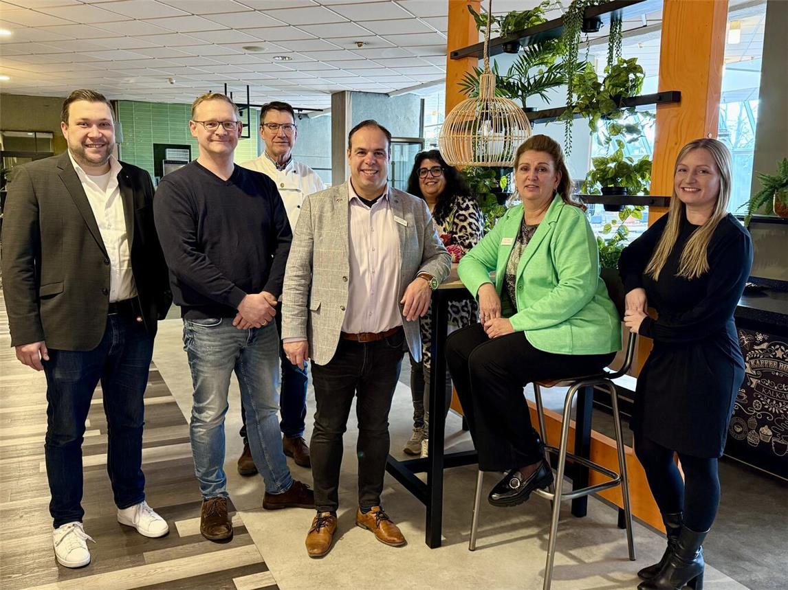 Die Messe Kalkar, Aussteller und Unterstützer freuen sich auf zwei tolle Messetage in Kalkar. NN-Foto: SP