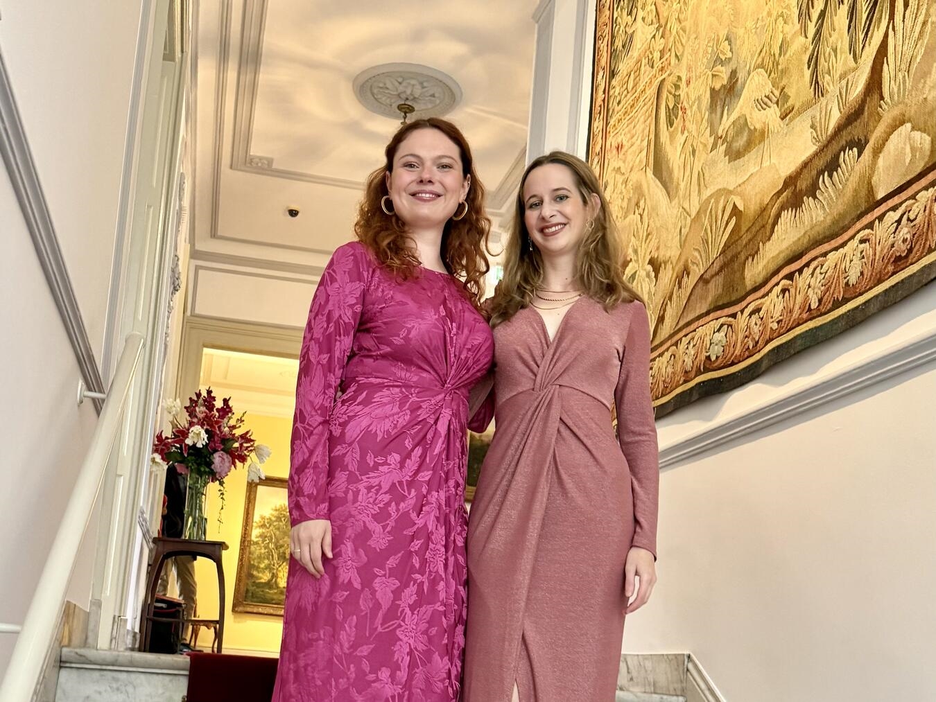 Songs und Gedichte rund um die Liebe Die Mezzosopranistin Anna Lautwein und die Pianistin Laura Pitz erfüllten die Beletage des B.C. Koekkoek-Hauses mit Songs, Gedichten und großen Gefühlen. Foto: Josef Gietemann