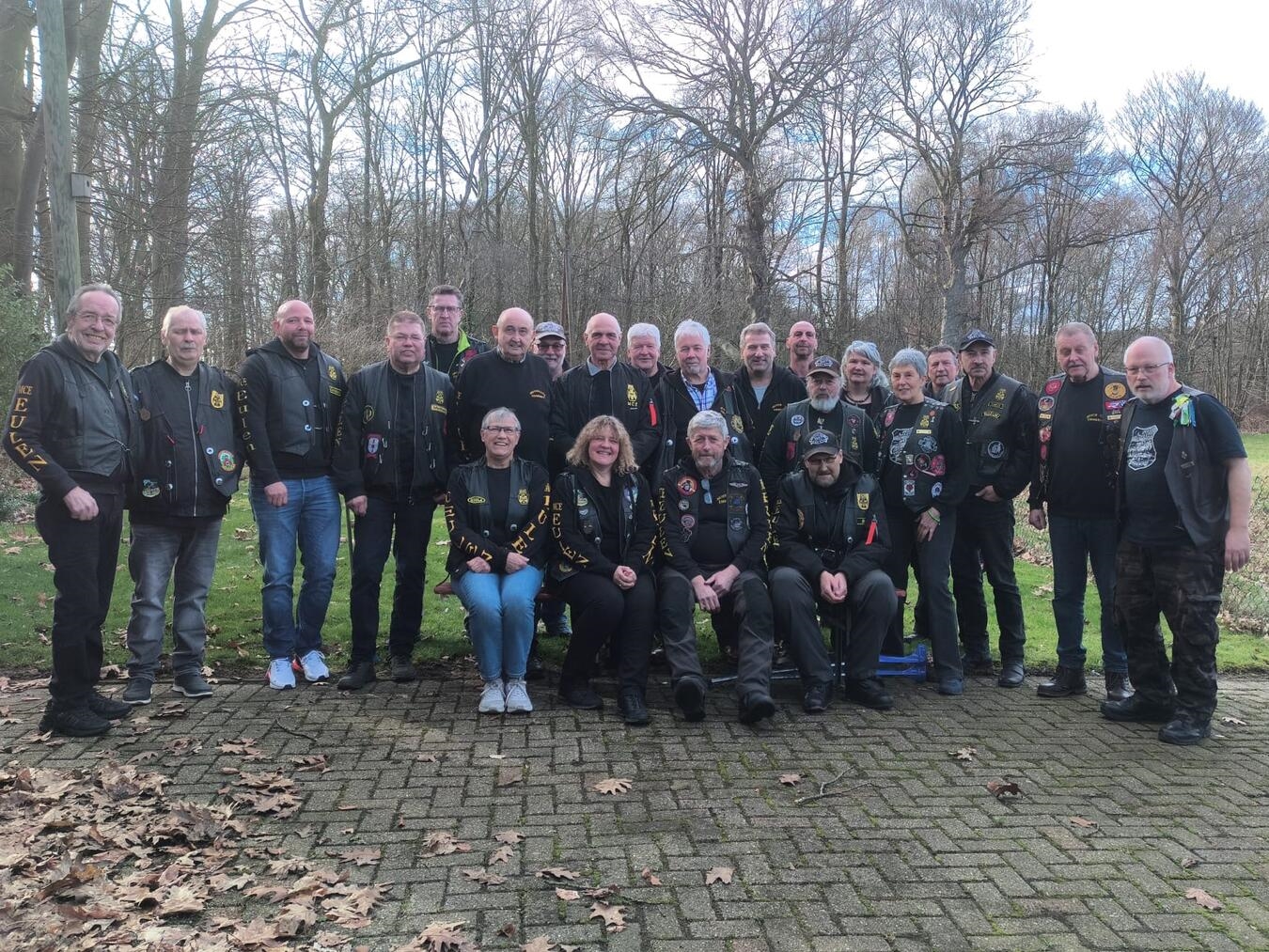 Die Mitglieder des MCE auf der Versammlung im Clubhaus in Emmerich. Foto: privat
