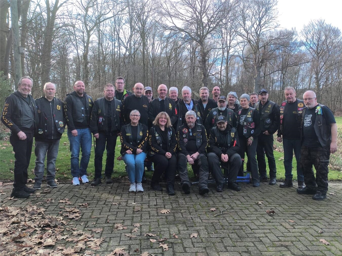 Die Mitglieder des MCE auf der Versammlung im Clubhaus in Emmerich. Foto: privat