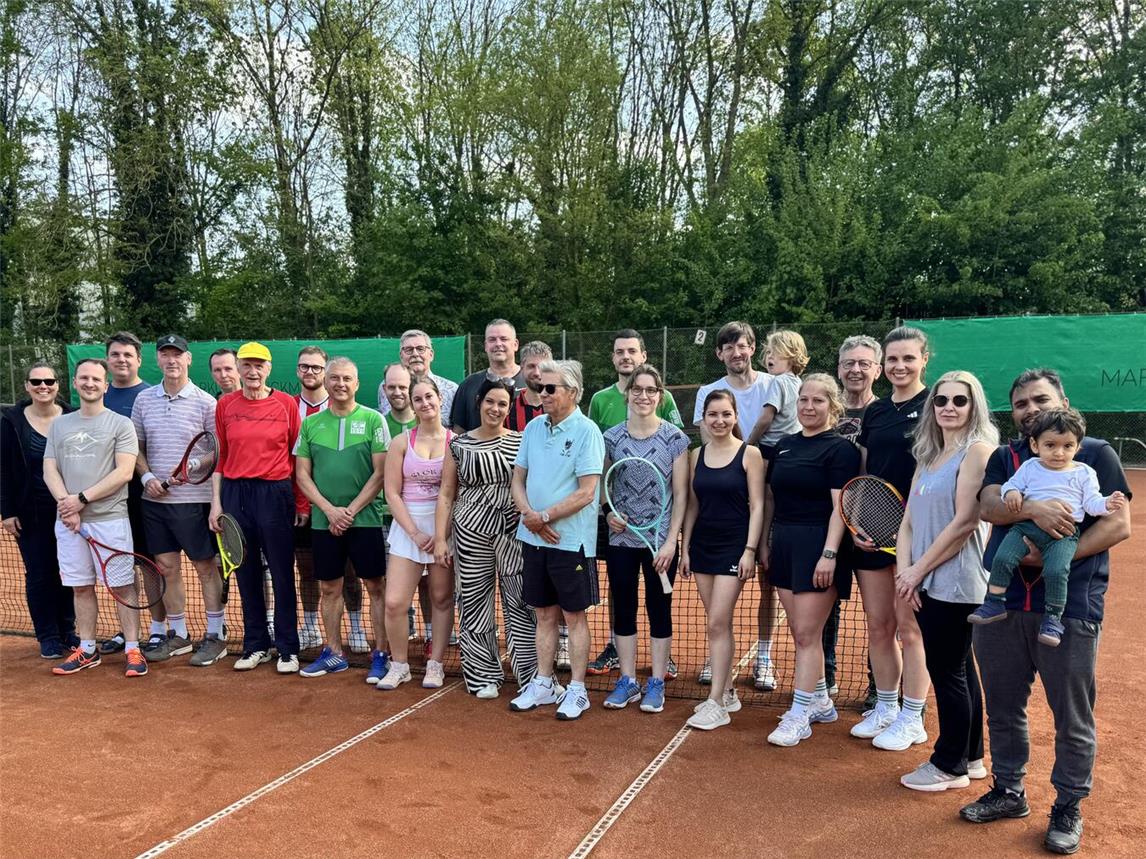 Die Mitglieder des Rinderner Tennisclubs freuen sich auf eine gute Saison. Foto: RTC