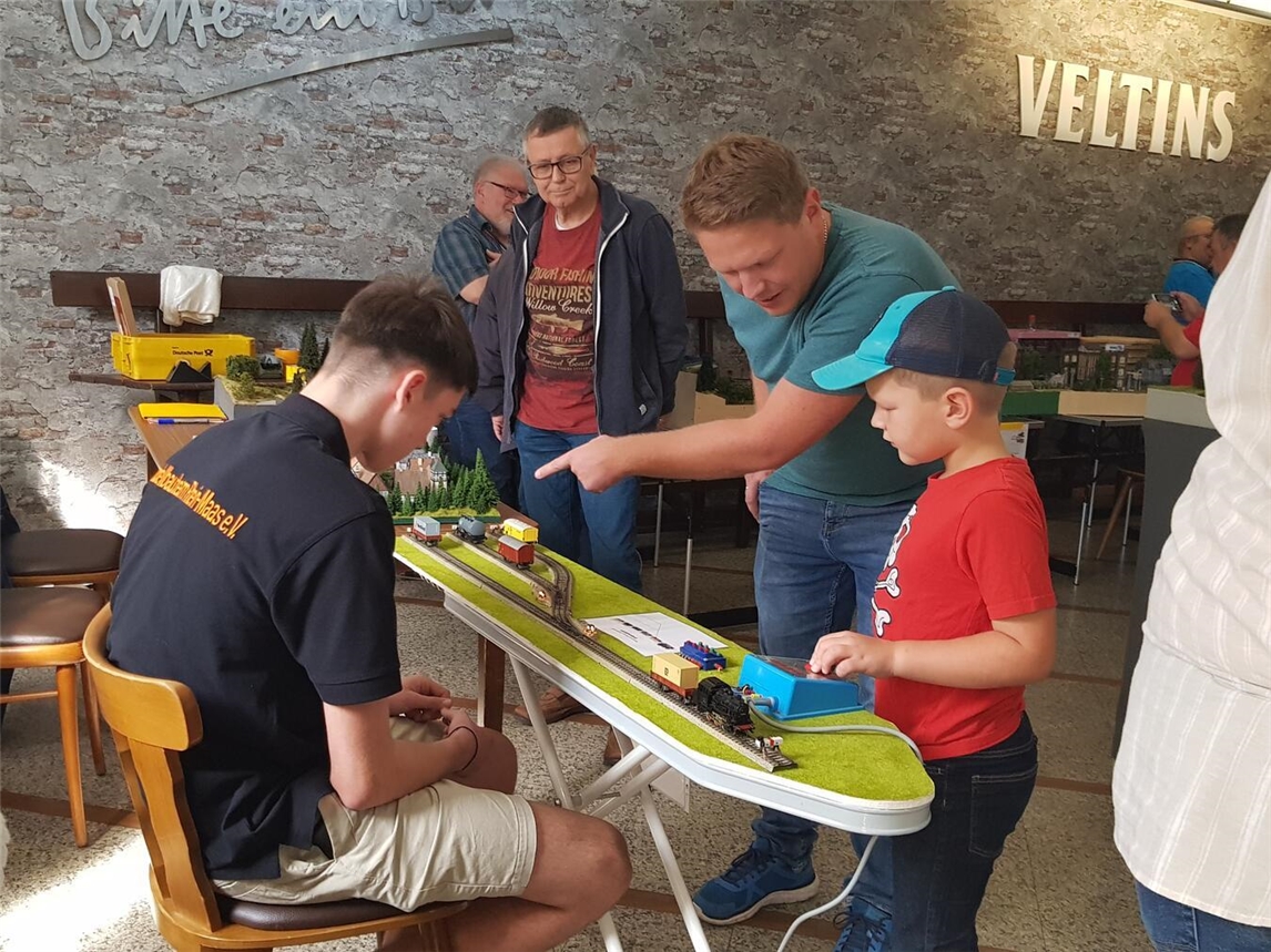 Die Modellbahner freuen sich auf Besucher aller Altersgruppen beim Show- und Spieltag in Veert.Foto: MSN
