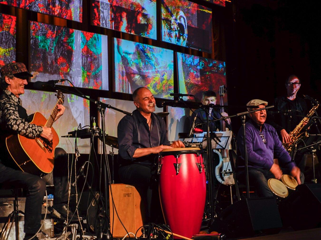 Die Musikgruppe Grupo Sal ist ebenfalls Teil des „Pluriversum“.Fotos: Pluriversum