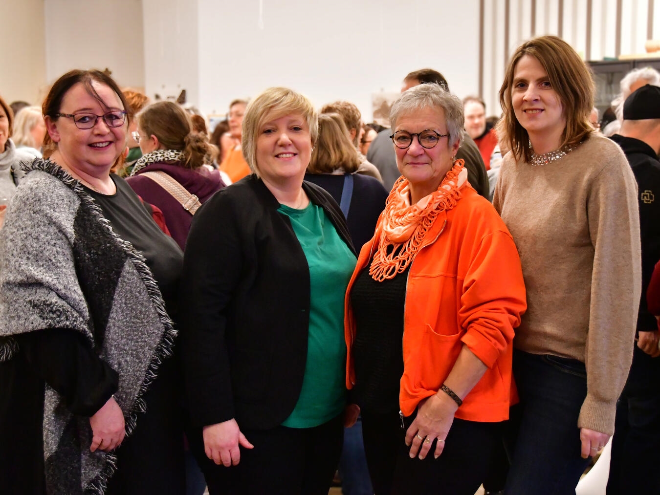 Die Nachfolge ist geregelt: Julia Lamers (2. v. l.) übernimmt die Pflegedienstleitung von Petra Meiners (2. v. r.), die Stellvertretung bleibt bei Anne Huth (l.). Das Teamleitung am Standort in Elten übernimmt Katharina Holtschlag (r.). Foto: CV Kleve