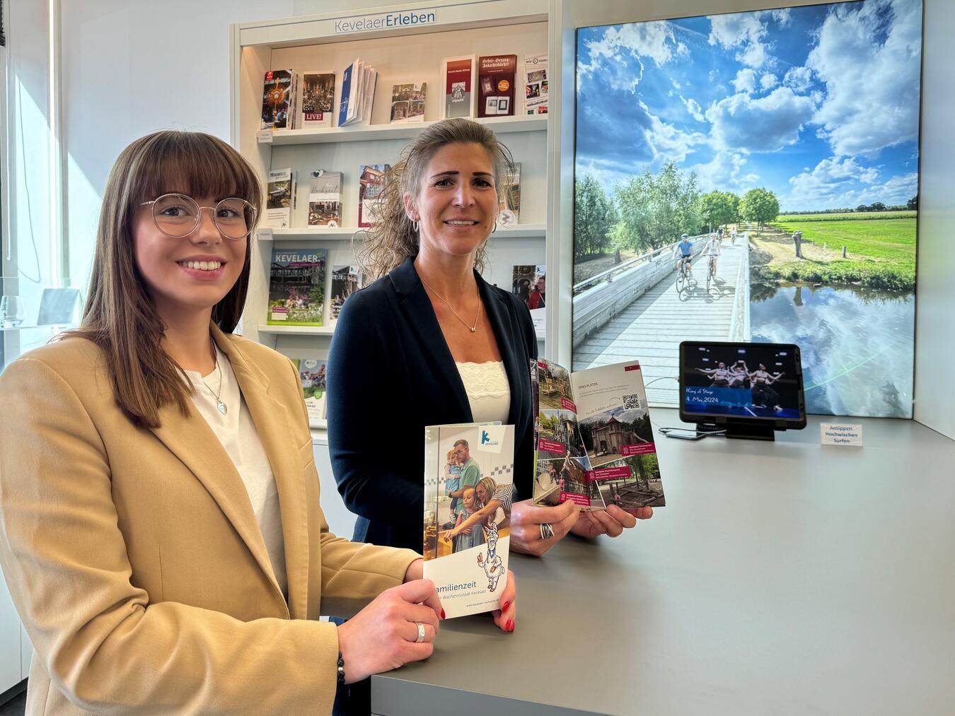 Die neue Broschüre verspricht tolle Tipps für die ganze Familie.Foto: Wallfahrtsstadt Kevelaer