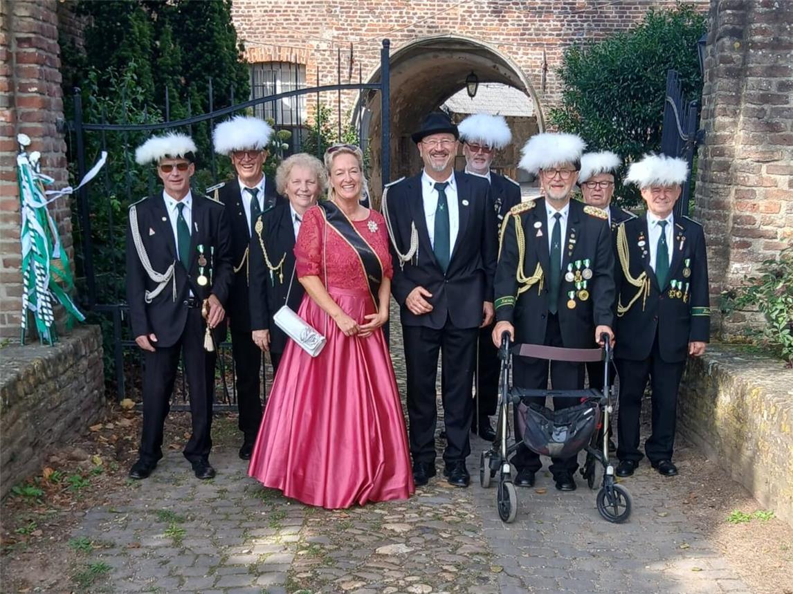 Die neue Königin Sandra (Junken) mit Prinzgemahl Ulrich noch als designierte Königin. Foto: privat