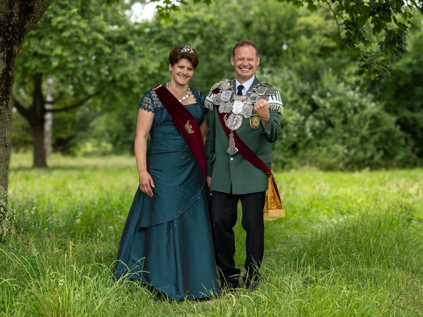 Die neuen Regenten in Millingen: König Christoph Gal mit seiner Frau und Königin Karin. Foto: privat