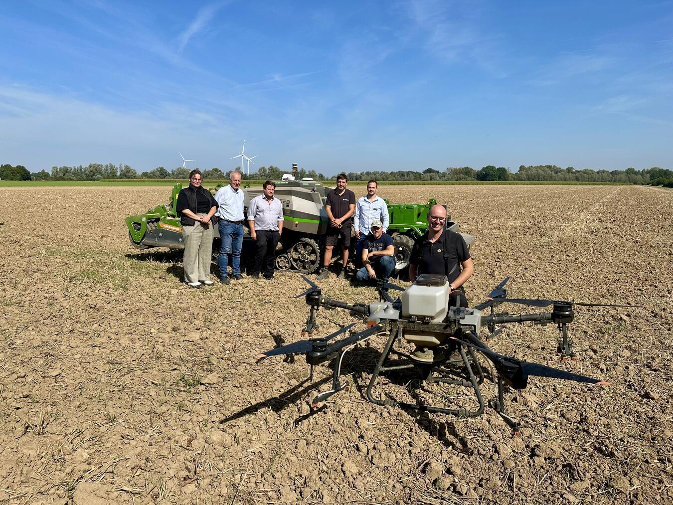 Die neuesten Technologien in der Landwirtschaft stellten Lehrer, Landwirte und Landmaschinentechniker vor. NN-Foto: SP