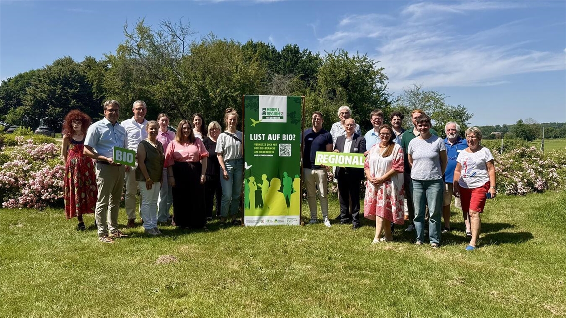 Die Öko-Modellregion Niederrhein stellte auf dem Voigtshof in Sonsbeck erstmals das im November 2025 neu gegründete Partnerschaftsbündnis für den Ökolandbau am Niederrhein vor. NN-Foto: SP