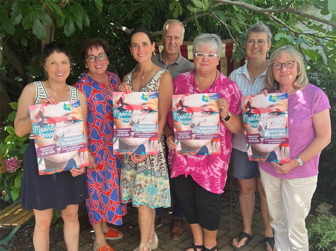 Die Organisatoren des Moonlight-Shoppings freuen sich auf Künstler und Kunsthandwerker, die ihre Werke am 30. August in Straelen präsentieren. NN-Foto: Andrea Kempkens