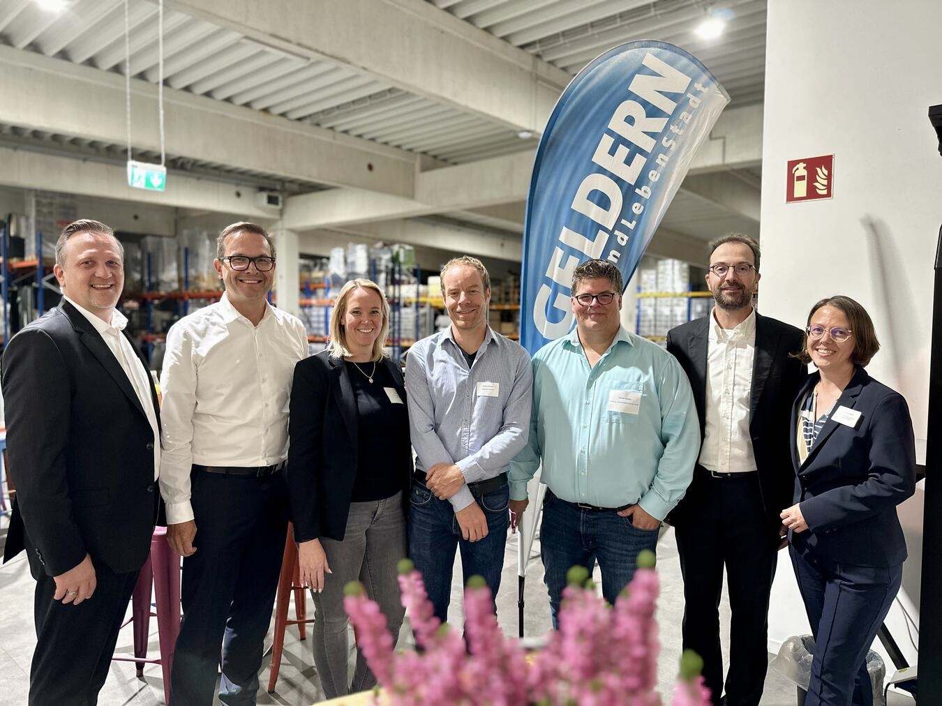 "Unternehmerabend in Geldern: Organisatoren und Experten aus Wirtschaft und Umwelt versammelt"