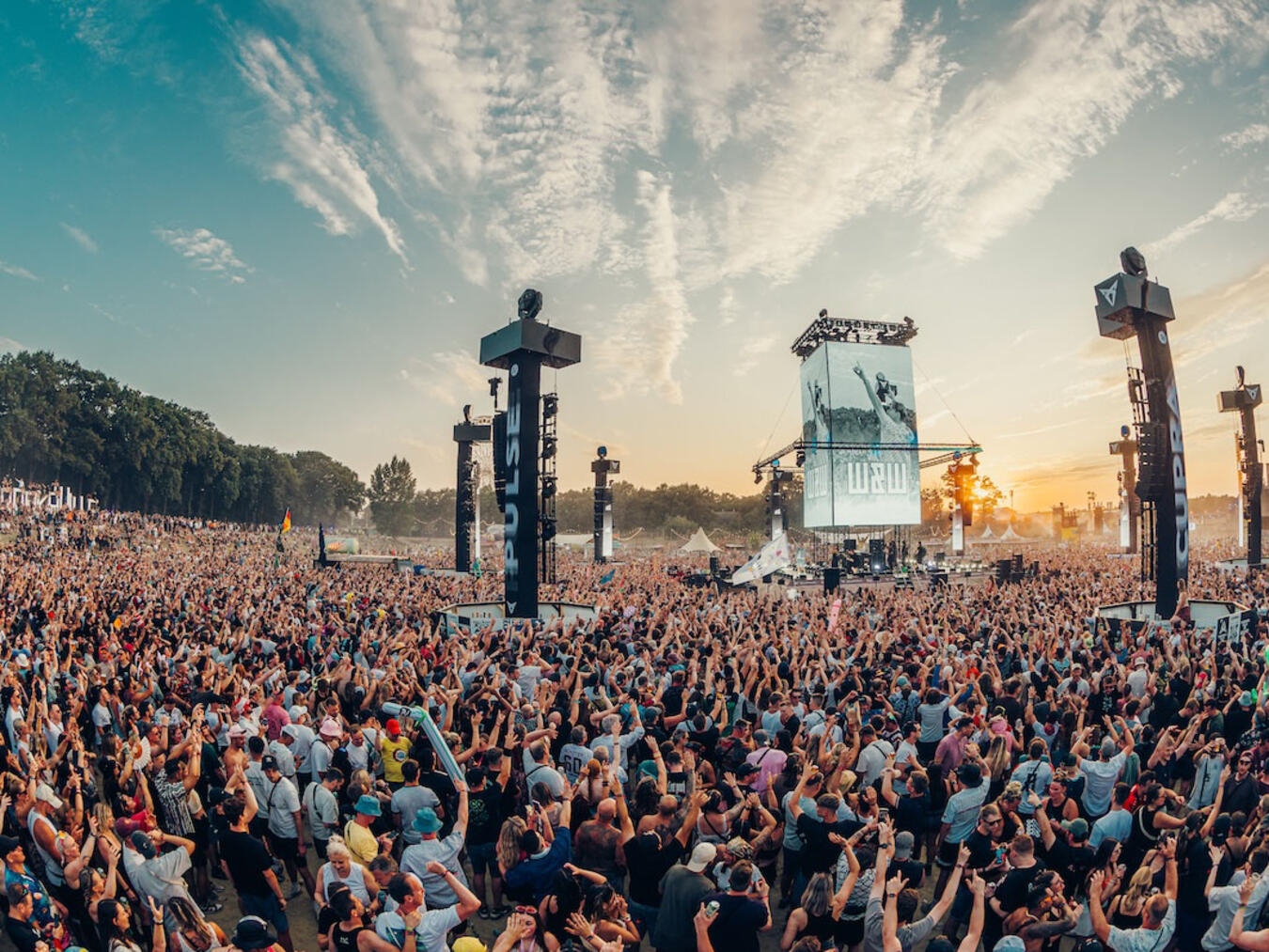 "Polizei zieht positive Bilanz beim 10. Jubiläum des Parookaville-Festivals, Foto von Robin Böttcher"