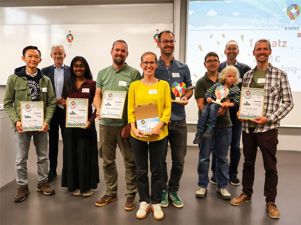 Die Preisträger der Klever Birne 2025. Foto: HSRW/Claudia de Kruijf