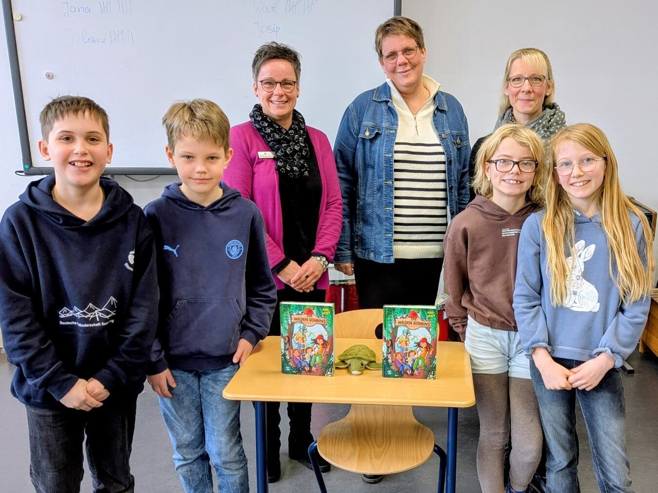 Die Preisverleihung des Lesewettbewerbs „Leselöwen suchen den Lesekönig“, rückt immer näher. Wer holt sich den Titel als Lesekönig der Marienschule in Kapellen? NN-Foto: J. Kurschatke