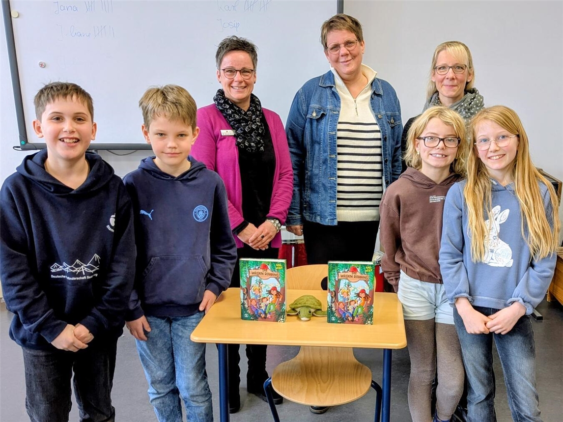 Die Preisverleihung des Lesewettbewerbs „Leselöwen suchen den Lesekönig“, rückt immer näher. Wer holt sich den Titel als Lesekönig der Marienschule in Kapellen? NN-Foto: J. Kurschatke