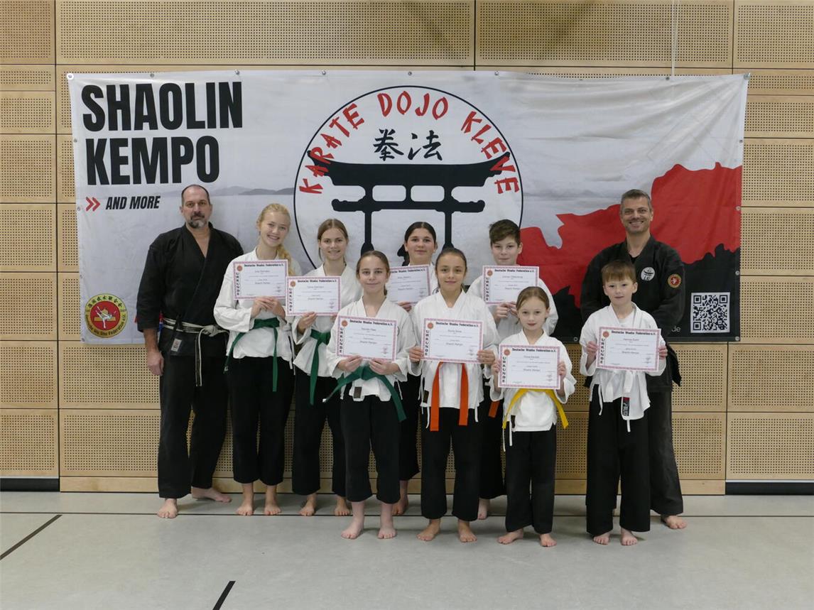 Die Prüfer waren sehr zufrieden mit den gezeigten Leistungen. Foto: Karate Abteilung 1. FC Kleve