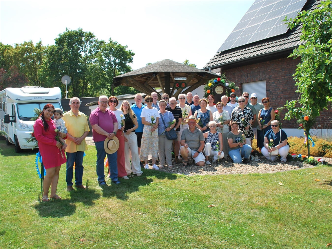 "Historische Pumpennachbarschaft ‚van et ale Bruuk‘ feiert 55-jähriges Jubiläum, Gemeinschaftsbild, Foto: privat"