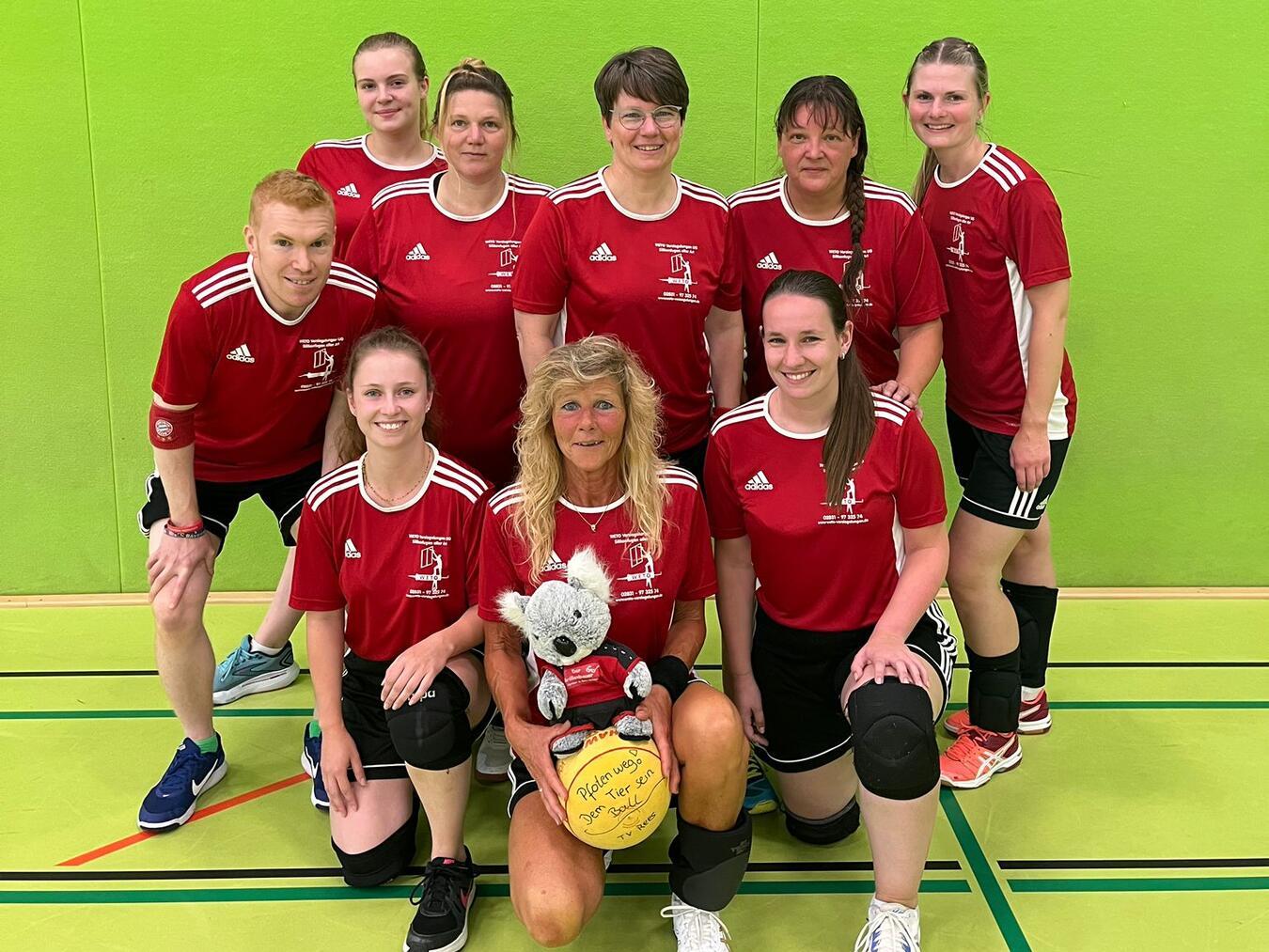 Die Reeser Völkerballspielerinnen freuen sich auf die Deutschen Meisterschaften im kommenden Jahr. Foto: TV Rees
