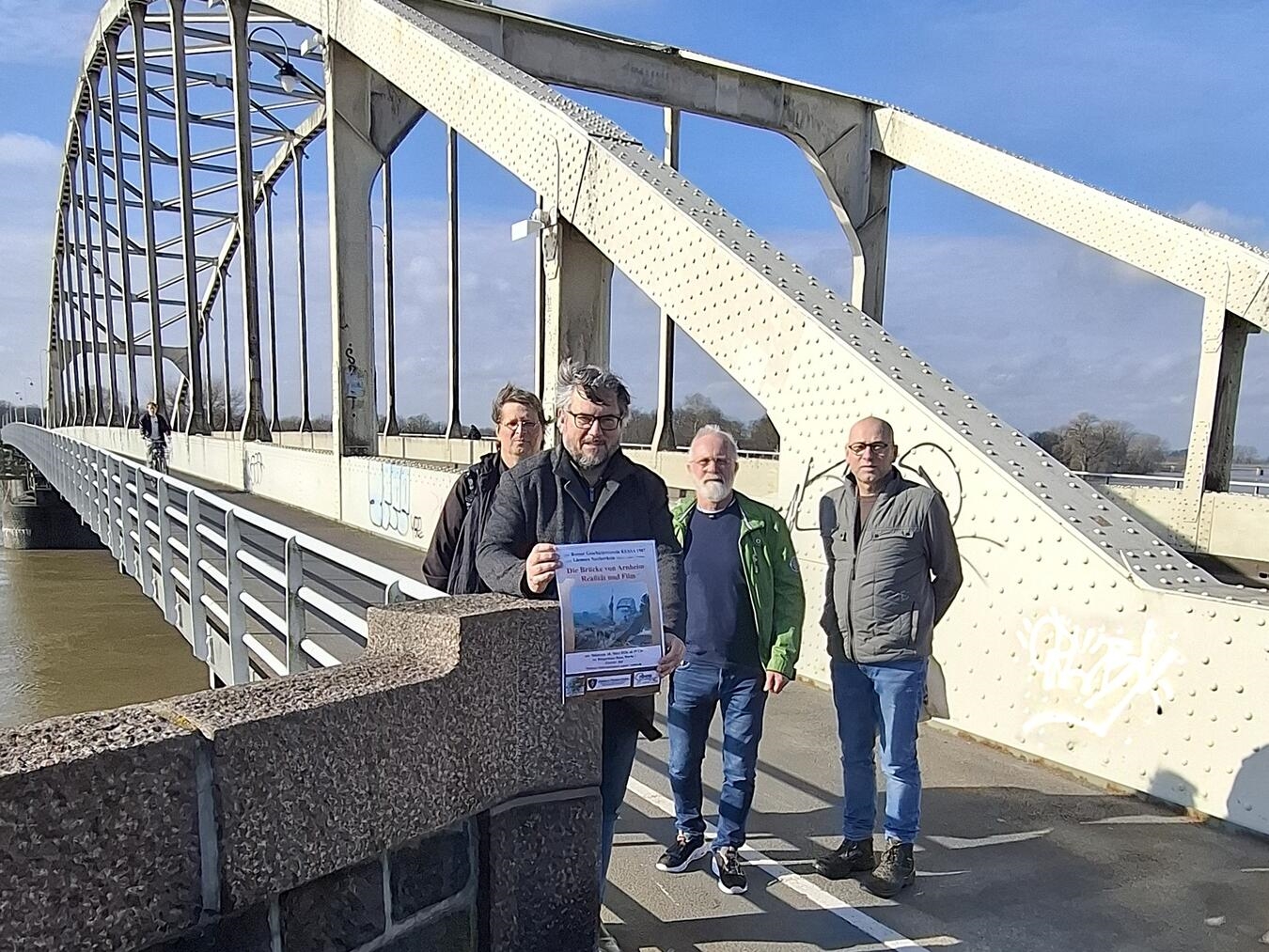Die Ressa-Mitglieder Dirk Kleinwegen, Michael Scholten, Peter Bongers und Thijs van Dooren (v. l.) in Deventer. Foto: Ben Schräder