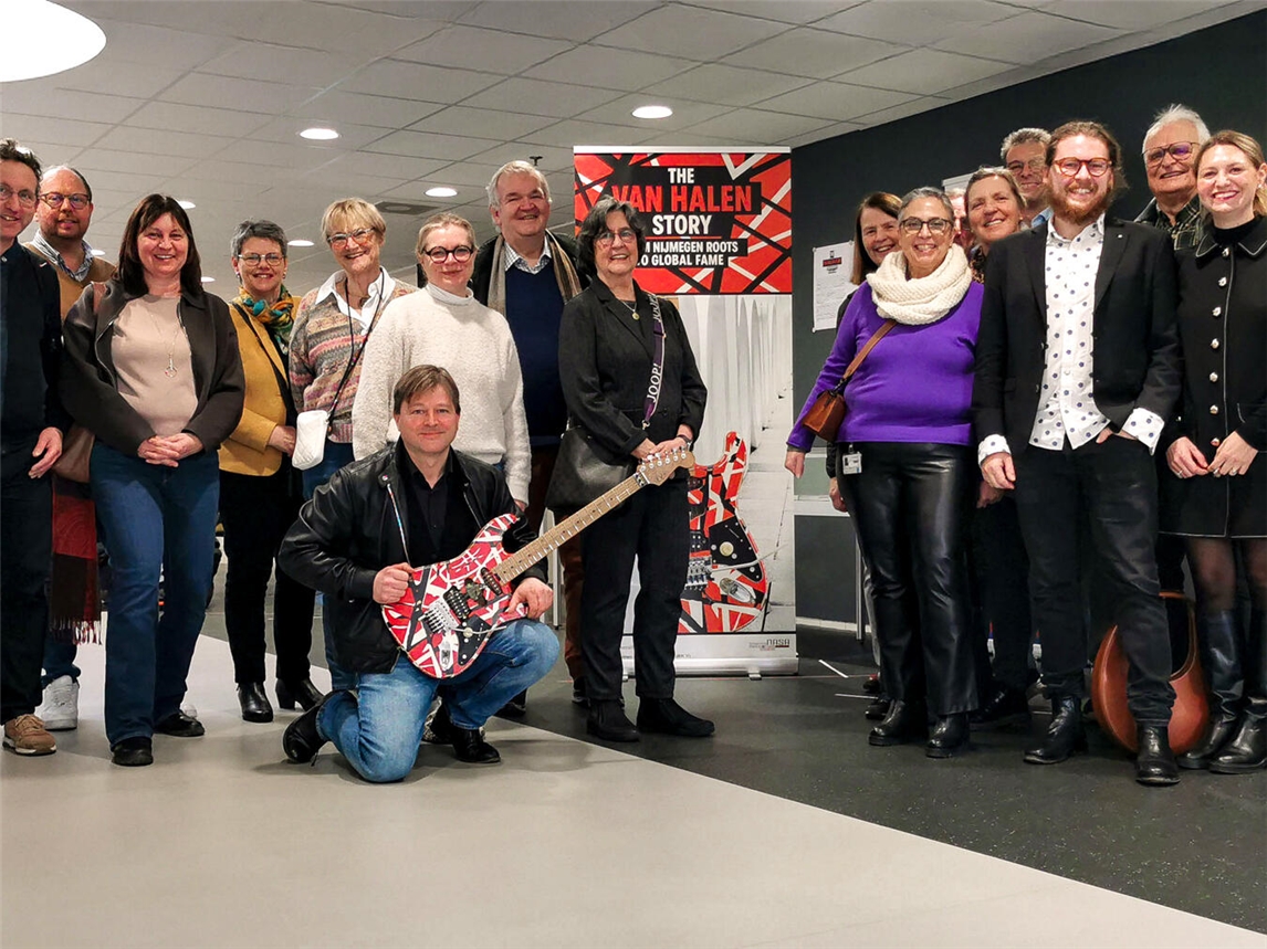 Die Rotarier Kleve Schloss Moyland in der Van Halen Ausstellung in der Bibliothek der Radboud Universität. Foto: Rainer Liese