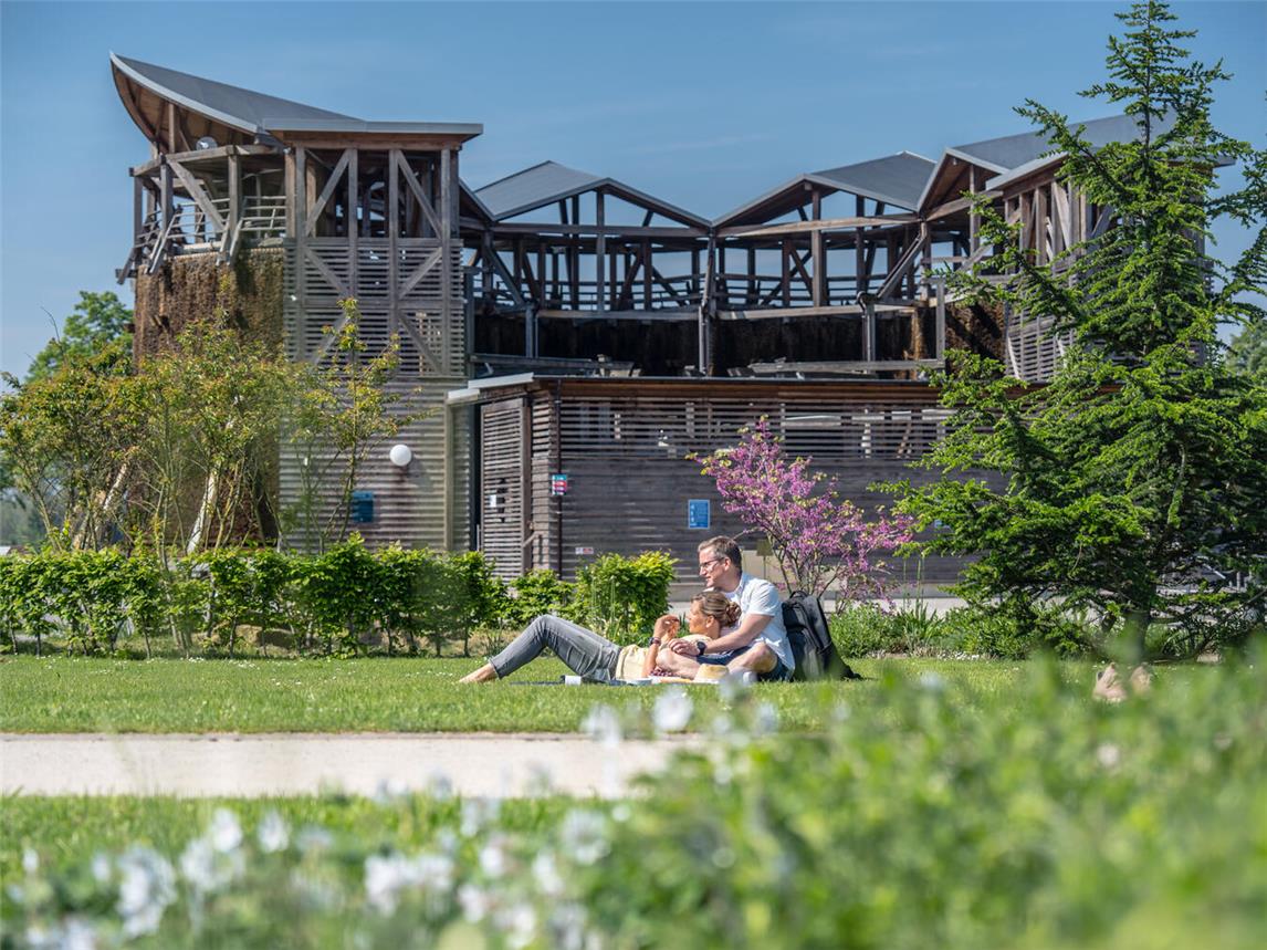 Die SB 46 hält regelmäßig am Solegarten St. Jakob – ideal um entspannt anzukommen und direkt in Kevelaers Gesundheitsangebote einzutauchen. Foto: Dennis Stratmann