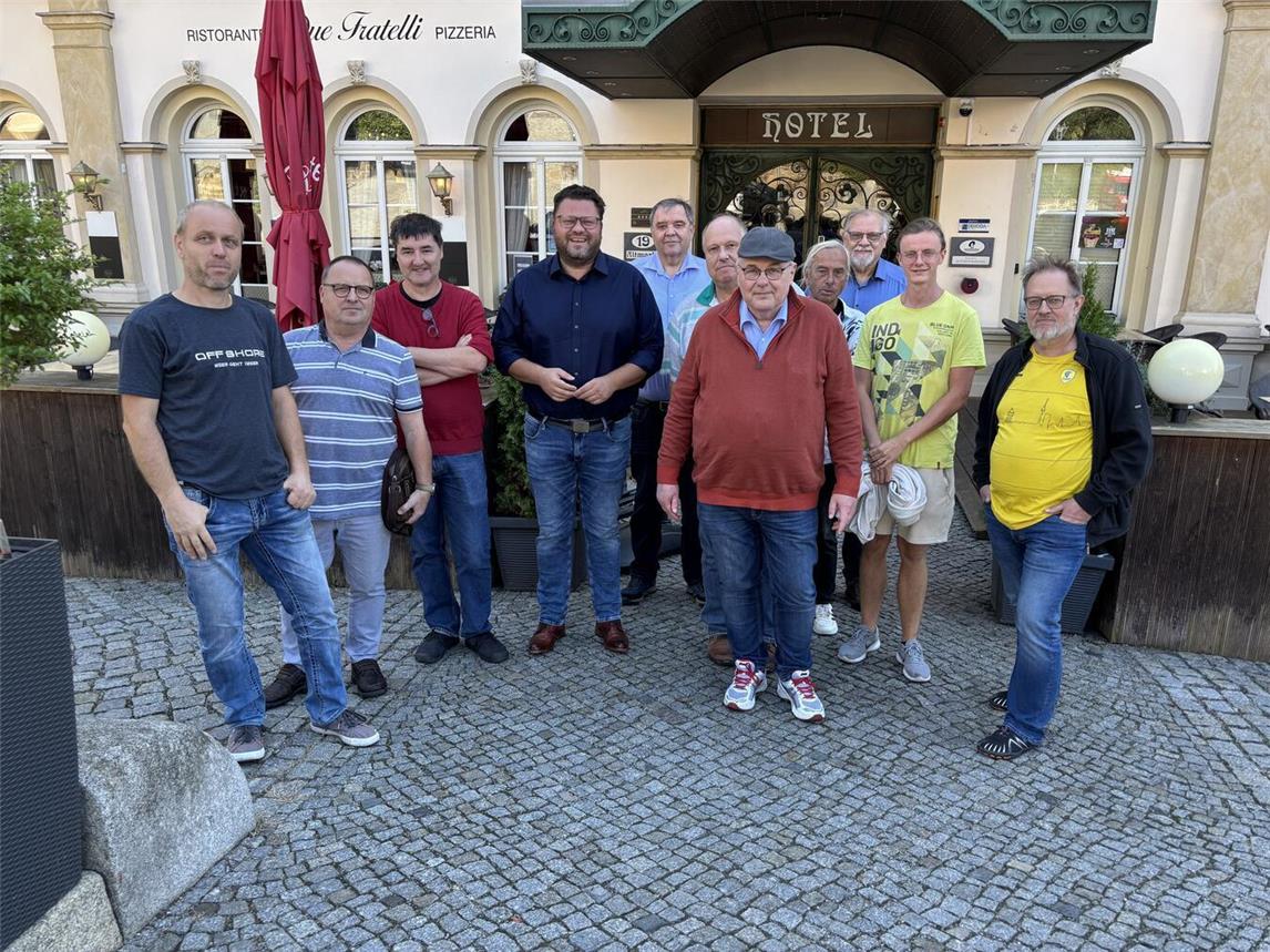 Die Schachspieler tauschten viele alte Geschichten aus. Foto: TuS 08 Rheinberg