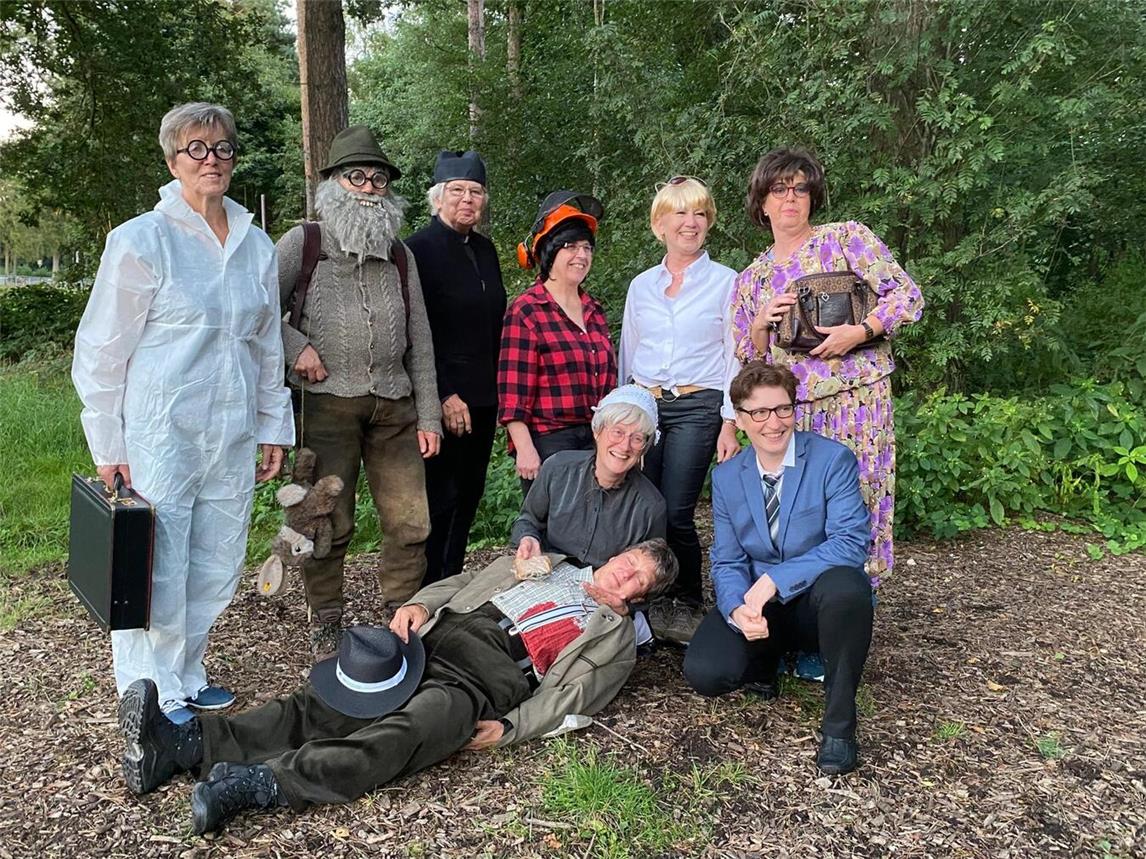 Die Schauspieler, die die Szenen lebendig werden ließen, stammen aus den eigenen Reihen. Foto: Landfrauen