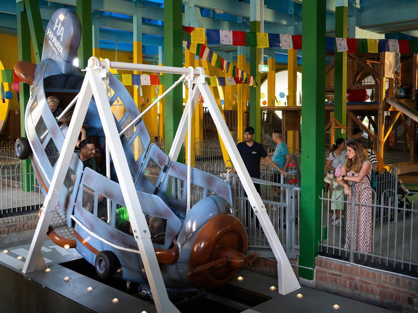 Die Schiffsschaukel "Himalaya Airline" im neuen Themenbereich. Foto: Wunderland Kalkar