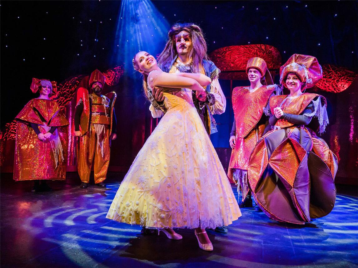 „Die Schöne und das Biest“ kommt als Musical nach Kleve. Foto: Theater Liberi