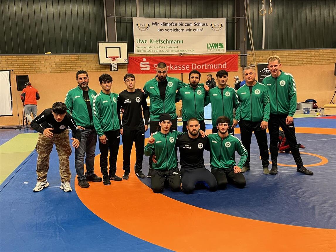 Die Schützlinge von DJK-Trainer Pejman Amiri sind auf Meisterschaftskurs. Foto: DJK Rhenania Kleve