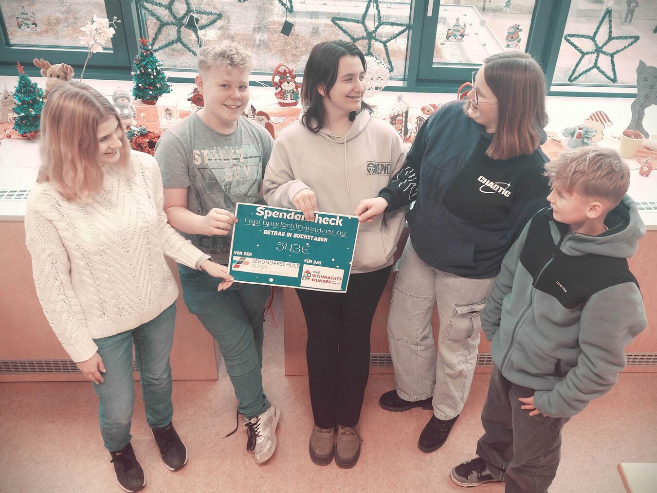 Die Sekundarschule Alpen hat mit ihren Aktionen einen besonderen Beitrag zum WDR2-Weihnachtswunder leisten können. Foto: privat