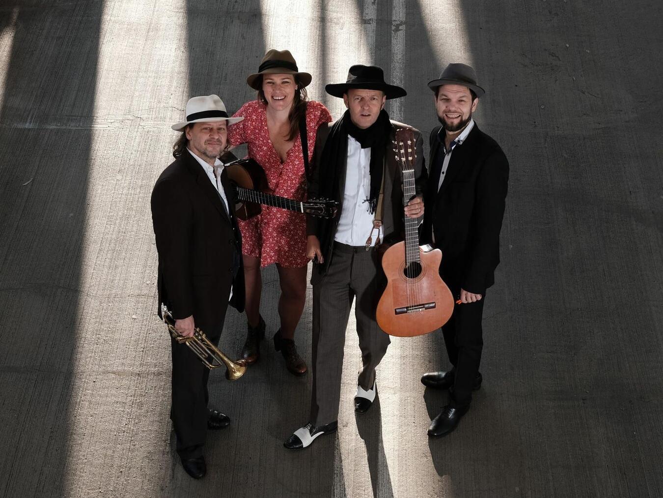„Sonsbeck unplugged“ mit vier Bands aus der Region Die selbstgemachten Songs von The Happy Gangstas sind geistreich und aktuell. Es geht um die Liebe, das Geld und das Glück. Foto: The Happy Gangstas