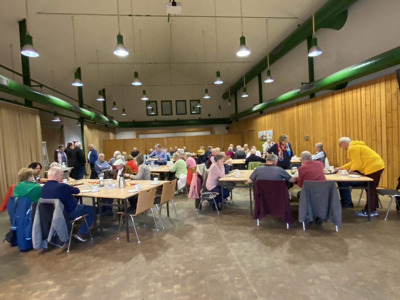 "SeniorenUnion Kleve besucht landwirtschaftliches Bildungszentrum Haus Riswick, Versuchsbesichtigung"