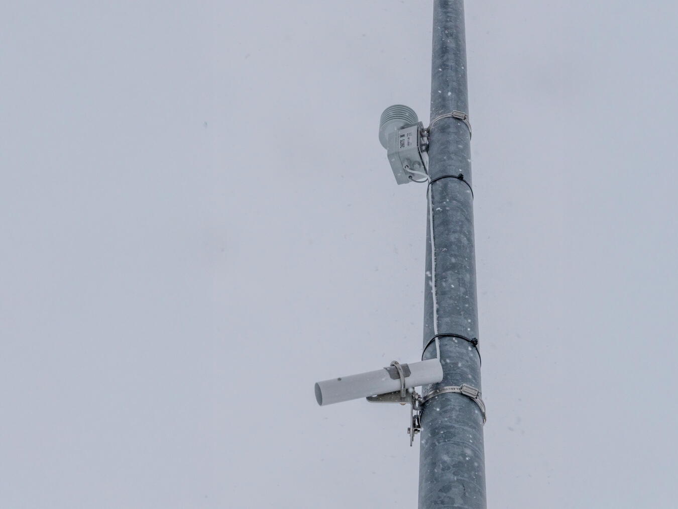 Die Sensoren sind an Laternenmasten befestigt. Foto: Stadt Kleve