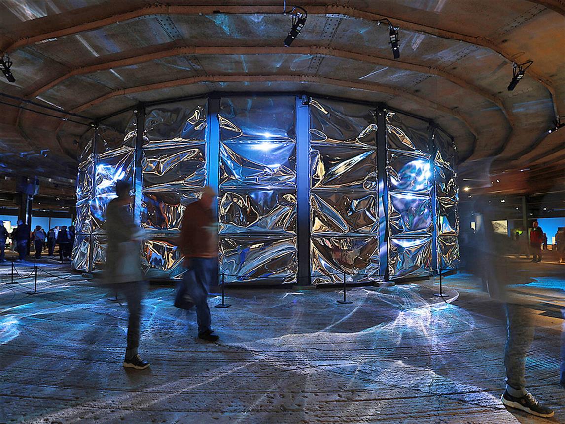 Die Soundinstallation „Klang der Tiefe“, entführt die Besucher in ein sinnliches Hörerlebnis in die Tonlandschaften der Weltmeere. Fotos: Dirk Böttger