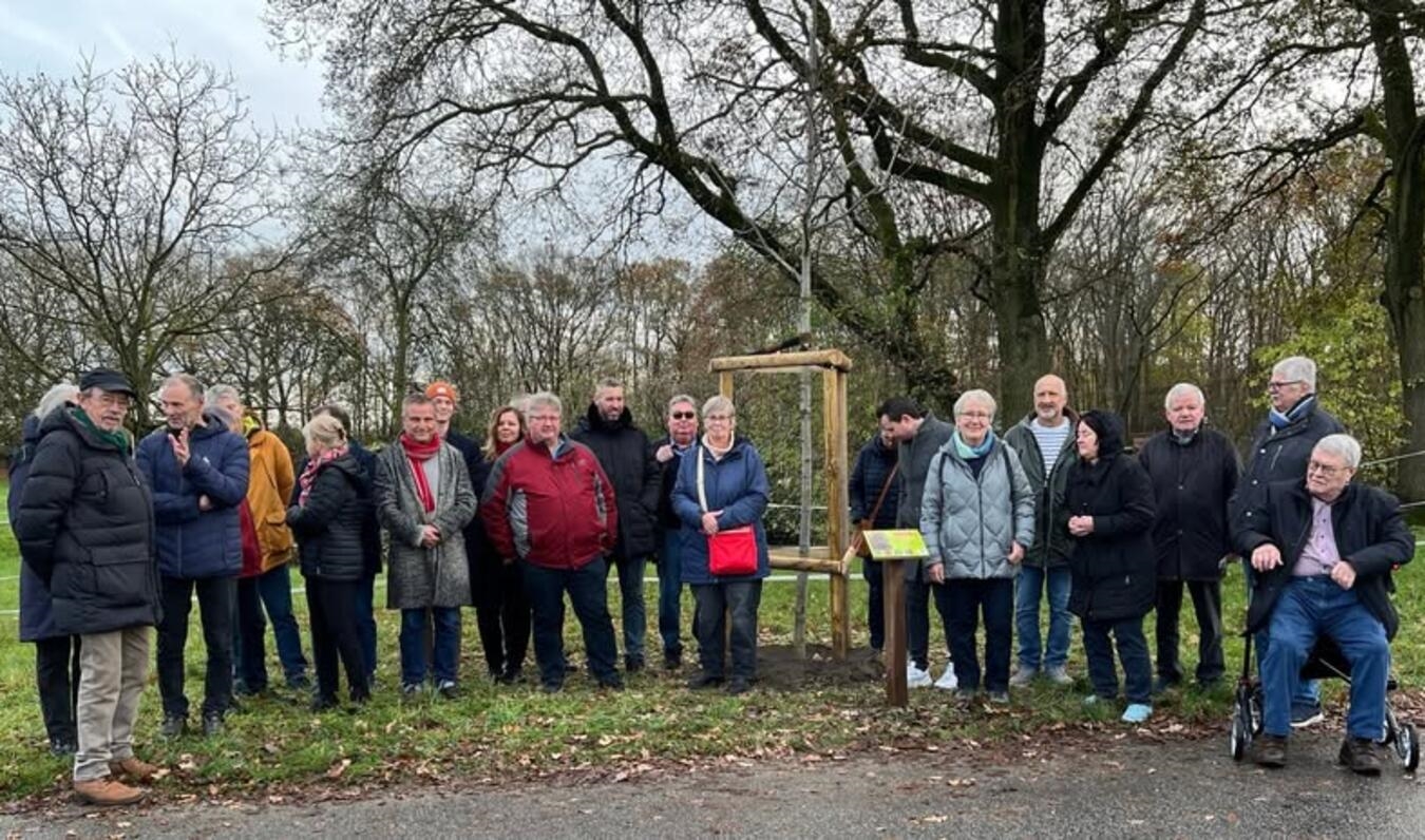 Die SPD bei der diesjährigen Pflanzaktion. Foto: SPD Straelen