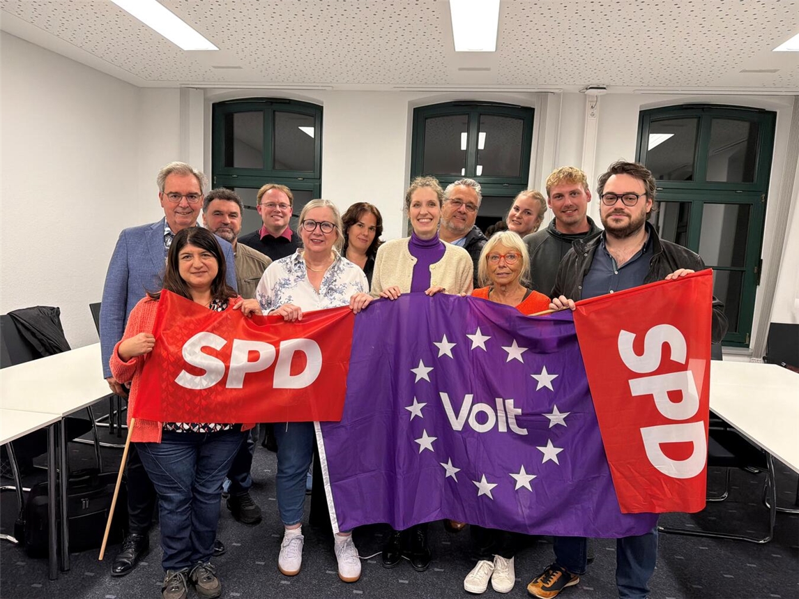 Die SPD Kleve und Volt Kleve werden künftig im Rat der Stadt Kleve als gemeinsame Fraktion auftreten. Foto: SPD