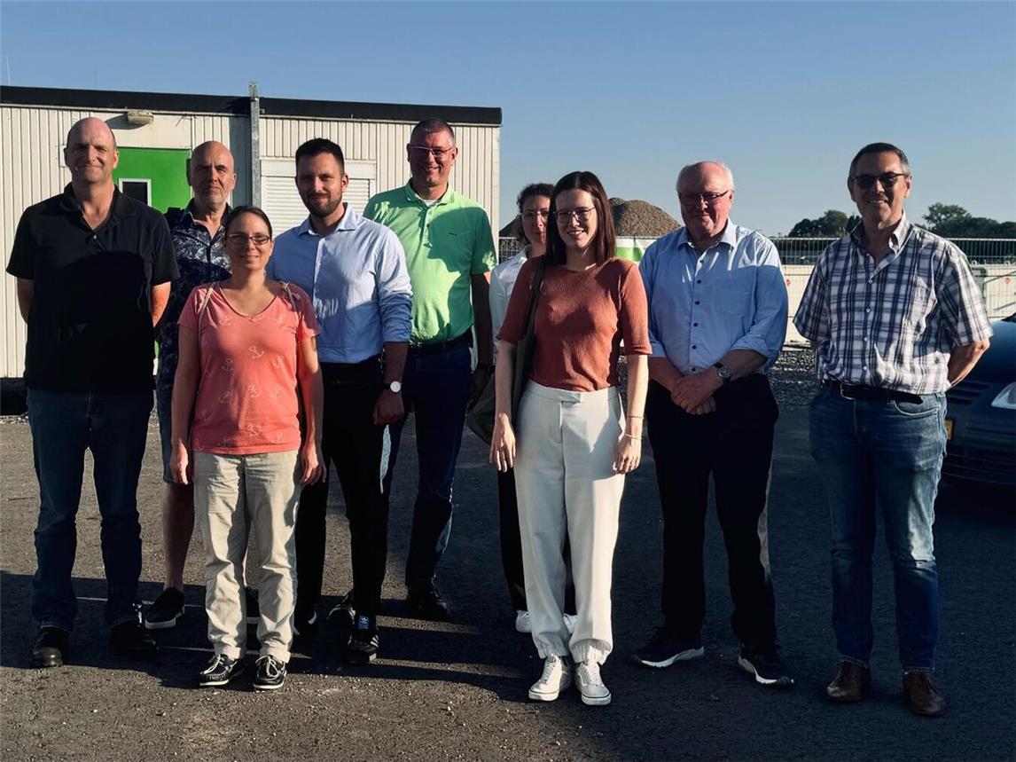 Die SPD Rheinberg bei ihrem Besuch beim Deichverband. Foto: SPD